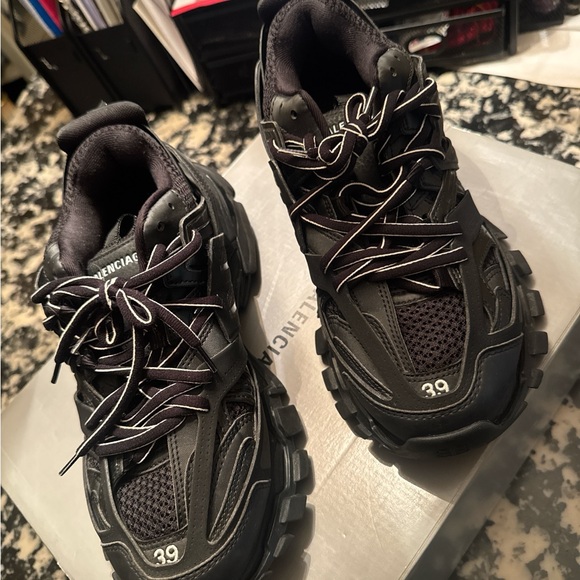 Balenciaga Black Sneakers - Picture 1 of 5